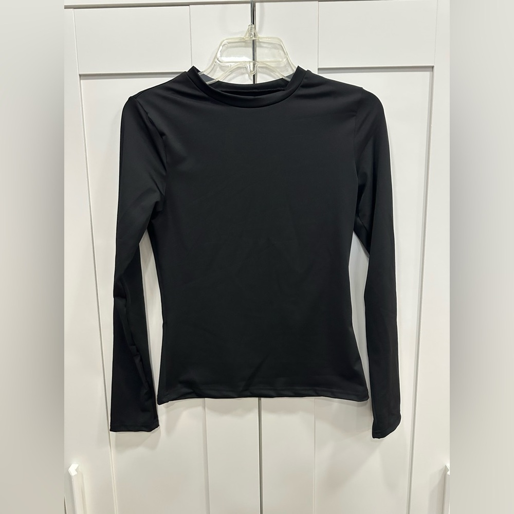 Women’s Classic Black Long Sleeve Athletic Top Slim Fit Size M